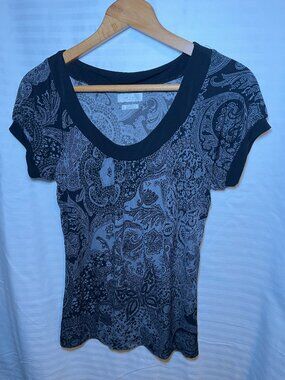 Van Heusen Black Gray Paisley Top Medium